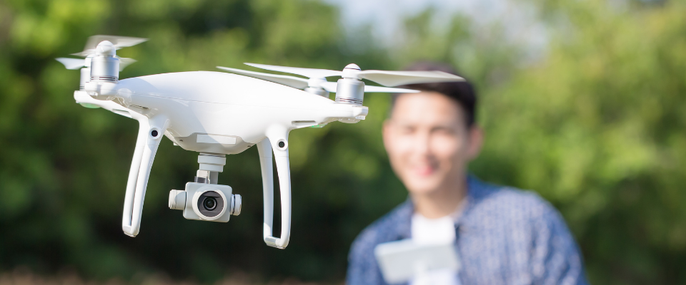 Cómo asegurar tu dron en Colombia - Perez Lara